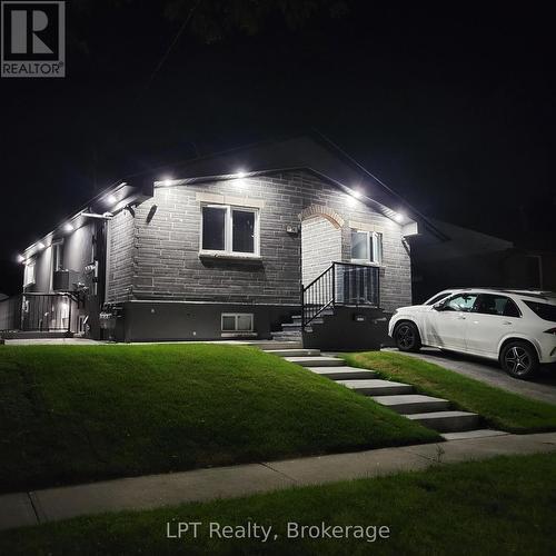 474 PHILLIP MURRAY AVENUE  Oshawa (Lakeview), ON L1J 1H5