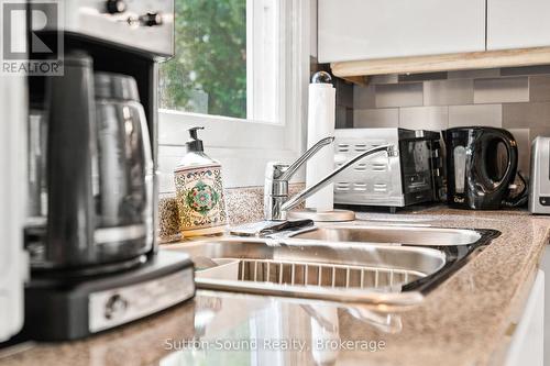 606 Mallory Beach Road, South Bruce Peninsula, ON - Indoor Photo Showing Kitchen With Double Sink