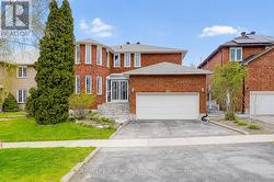 16 KEW GDNS Richmond Hill, ON L4B 1R4