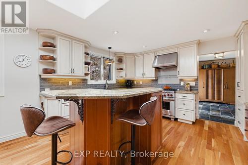459 Lee Avenue, Waterloo, ON - Indoor Photo Showing Kitchen
