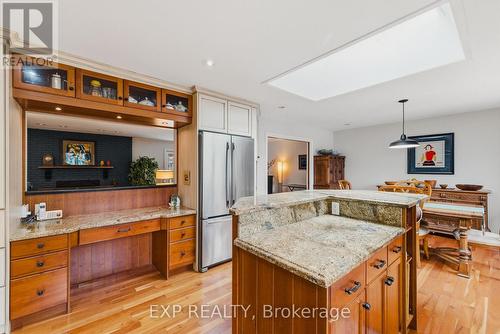 459 Lee Avenue, Waterloo, ON - Indoor Photo Showing Kitchen