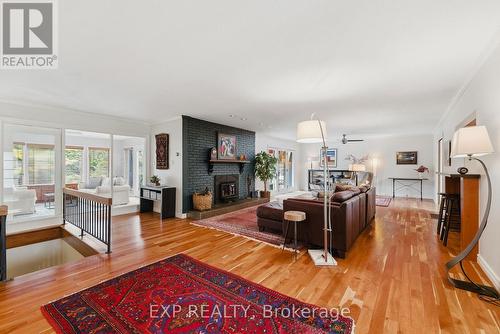 459 Lee Avenue, Waterloo, ON - Indoor Photo Showing Living Room With Fireplace