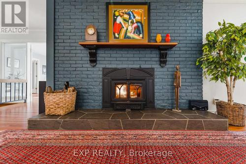 459 Lee Avenue, Waterloo, ON - Indoor Photo Showing Living Room With Fireplace