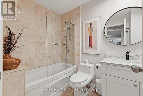 459 Lee Avenue, Waterloo, ON - Indoor Photo Showing Bathroom