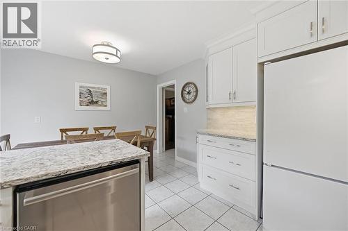 314 Lakeview Avenue, Burlington, ON - Indoor Photo Showing Kitchen