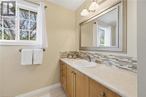 314 Lakeview Avenue, Burlington, ON - Indoor Photo Showing Bathroom