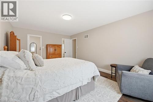 314 Lakeview Avenue, Burlington, ON - Indoor Photo Showing Bedroom