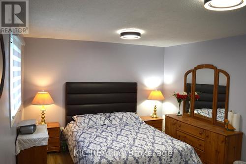 6 - 93 Hansen Road N, Brampton (Madoc), ON - Indoor Photo Showing Bedroom