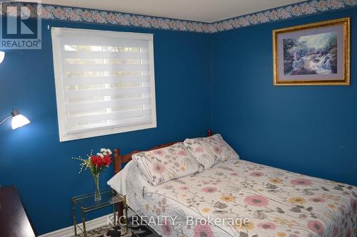 6 - 93 Hansen Road N, Brampton (Madoc), ON - Indoor Photo Showing Bedroom