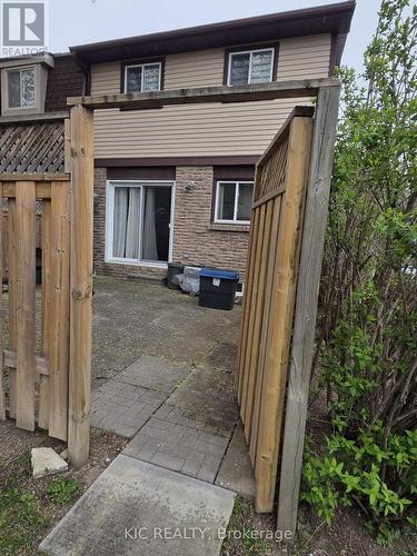 6 - 93 Hansen Road N, Brampton (Madoc), ON - Outdoor With Exterior