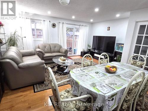 6 - 93 Hansen Road N, Brampton (Madoc), ON - Indoor Photo Showing Living Room