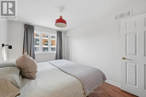 150 Forward Avenue, Ottawa, ON - Indoor Photo Showing Bedroom
