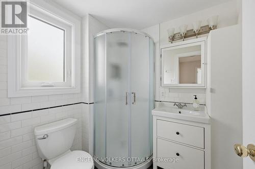 150 Forward Avenue, Ottawa, ON - Indoor Photo Showing Bathroom