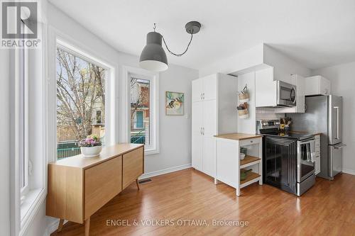 150 Forward Avenue, Ottawa, ON - Indoor Photo Showing Kitchen With Stainless Steel Kitchen