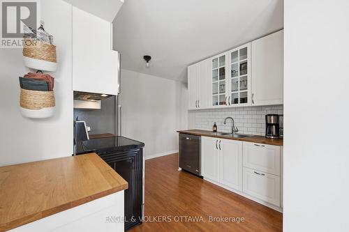 150 Forward Avenue, Ottawa, ON - Indoor Photo Showing Kitchen