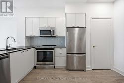 1501 - 30 ROEHAMPTON AVENUE Toronto, ON M4P 0B9