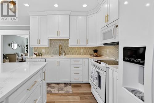 138 Main Road, Whiteway, NL - Indoor Photo Showing Kitchen
