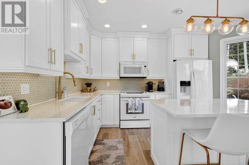 138 Main Road, Whiteway, NL - Indoor Photo Showing Kitchen