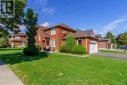 83 JOHN STIVER CRESCENT Markham, ON L3R 9B3