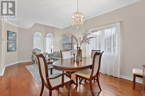 801 Surin Court, Newmarket, ON - Indoor Photo Showing Dining Room