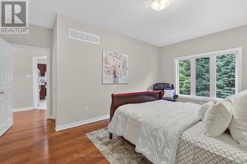 801 Surin Court, Newmarket, ON - Indoor Photo Showing Bedroom