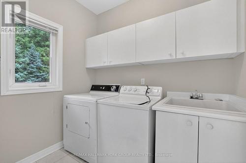 801 Surin Court, Newmarket, ON - Indoor Photo Showing Laundry Room