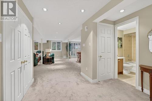 801 Surin Court, Newmarket, ON - Indoor Photo Showing Other Room