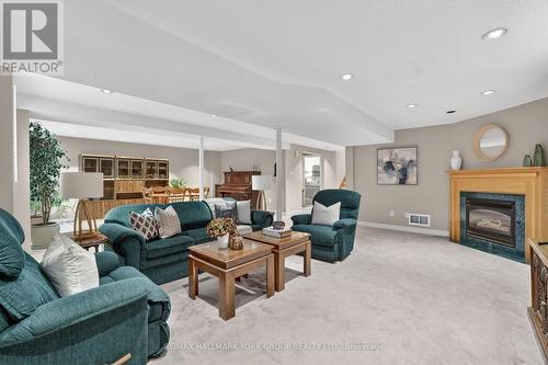 801 Surin Court, Newmarket, ON - Indoor Photo Showing Living Room With Fireplace