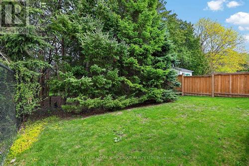 801 Surin Court, Newmarket, ON - Outdoor
