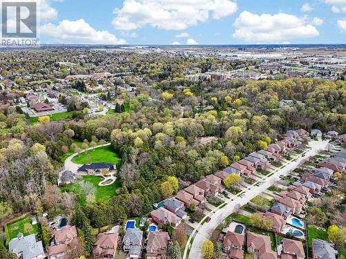 801 Surin Court, Newmarket, ON - Outdoor With View