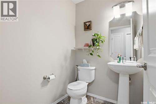 366 Kolynchuk Manor, Saskatoon, SK - Indoor Photo Showing Bathroom