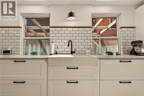32 Magill Street, Hamilton, ON - Indoor