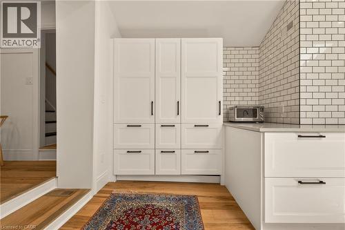 32 Magill Street, Hamilton, ON - Indoor
