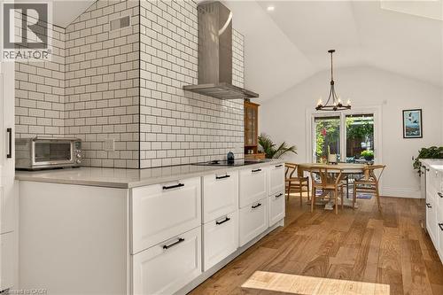 32 Magill Street, Hamilton, ON - Indoor
