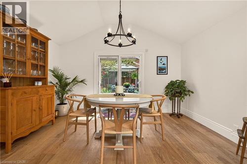 32 Magill Street, Hamilton, ON - Indoor Photo Showing Dining Room