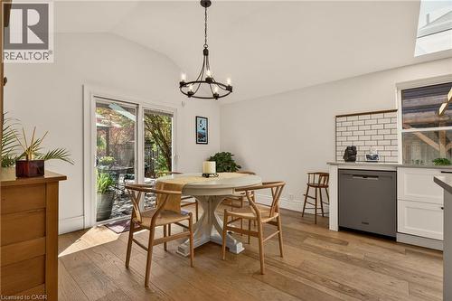 32 Magill Street, Hamilton, ON - Indoor Photo Showing Dining Room