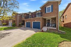 15 - 1205 LAMBS COURT  Burlington, ON L7S 2G5