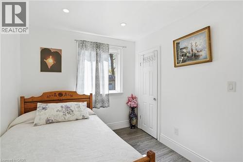 249 West 18Th Street, Hamilton, ON - Indoor Photo Showing Bedroom