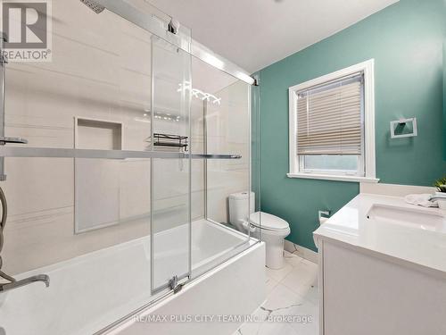 260 Renforth Drive, Toronto, ON - Indoor Photo Showing Bathroom