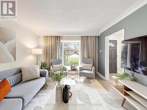 260 Renforth Drive, Toronto, ON - Indoor Photo Showing Living Room