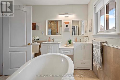 1578 Sherway Drive, Mississauga, ON - Indoor Photo Showing Bathroom