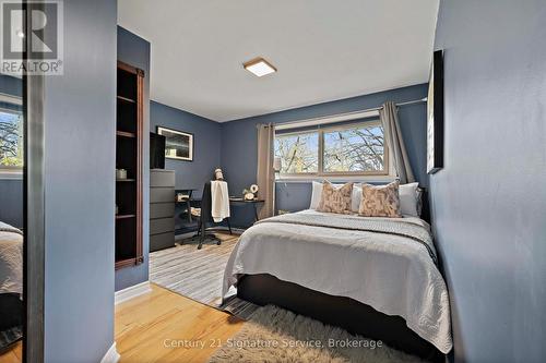 1578 Sherway Drive, Mississauga, ON - Indoor Photo Showing Bedroom