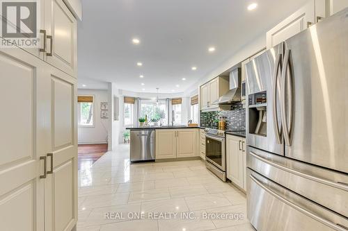 2946 Duncairn Drive, Mississauga, ON - Indoor Photo Showing Kitchen With Stainless Steel Kitchen