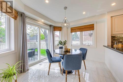 2946 Duncairn Drive, Mississauga, ON - Indoor Photo Showing Dining Room
