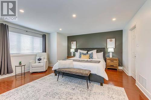 2946 Duncairn Drive, Mississauga, ON - Indoor Photo Showing Bedroom