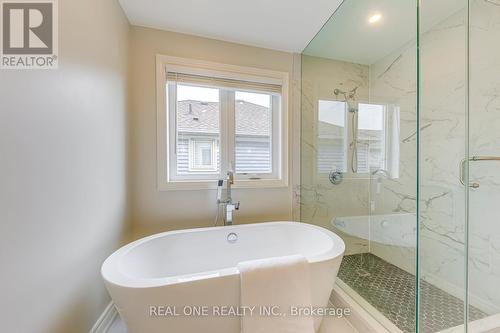 2946 Duncairn Drive, Mississauga, ON - Indoor Photo Showing Bathroom