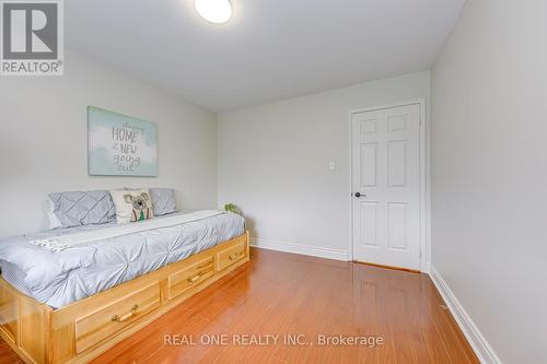 2946 Duncairn Drive, Mississauga, ON - Indoor Photo Showing Bedroom
