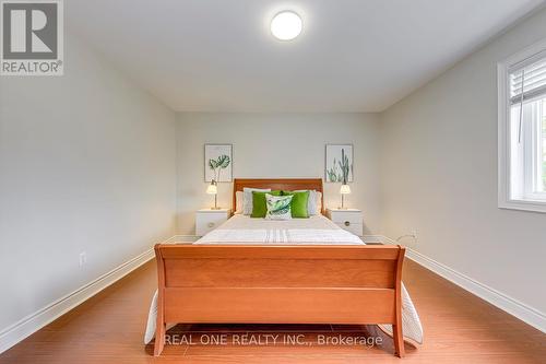 2946 Duncairn Drive, Mississauga, ON - Indoor Photo Showing Bedroom