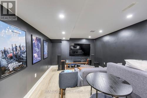 2946 Duncairn Drive, Mississauga, ON - Indoor