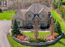 9 POWERS COURT Clarington, ON L0B 1M0